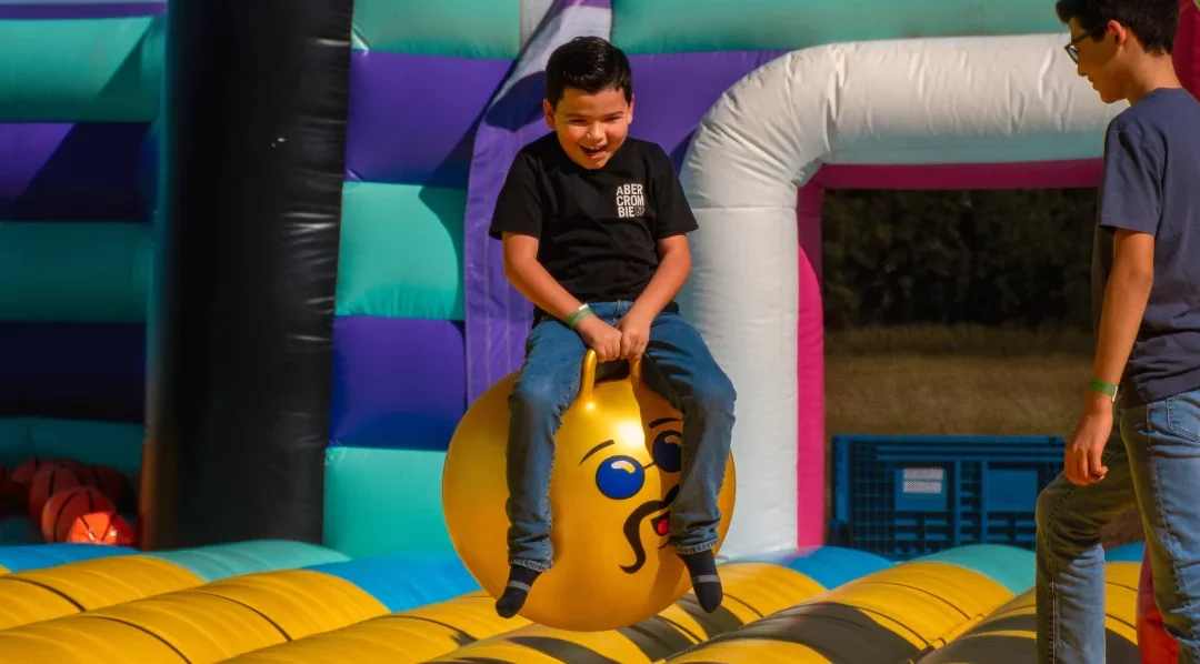 How to choose a bounce house for kids party below 14 and above 6